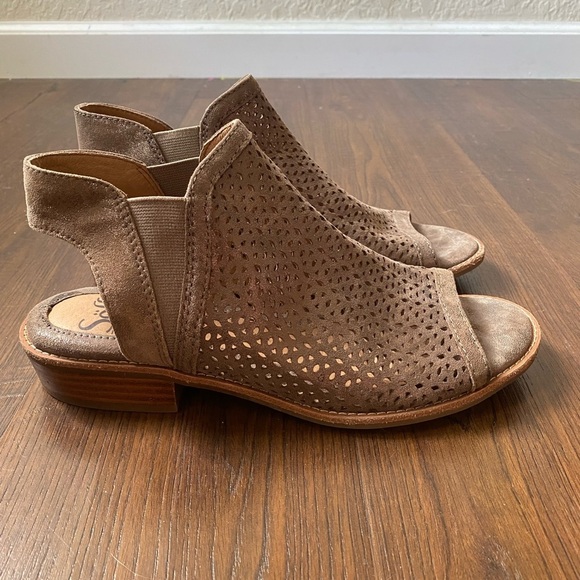 Sofft Nalda Taupe Suede Peep Toe Slingback Slip On Leather Sandals SZ 7.5 - Picture 1 of 12